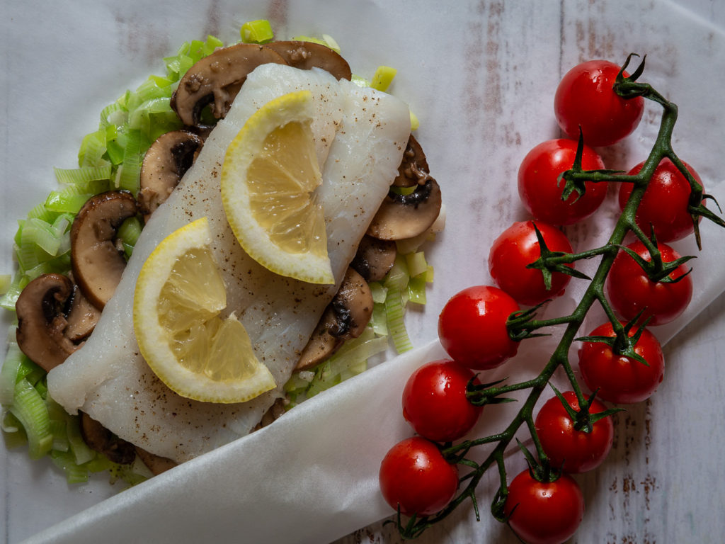 Baked fish parcels